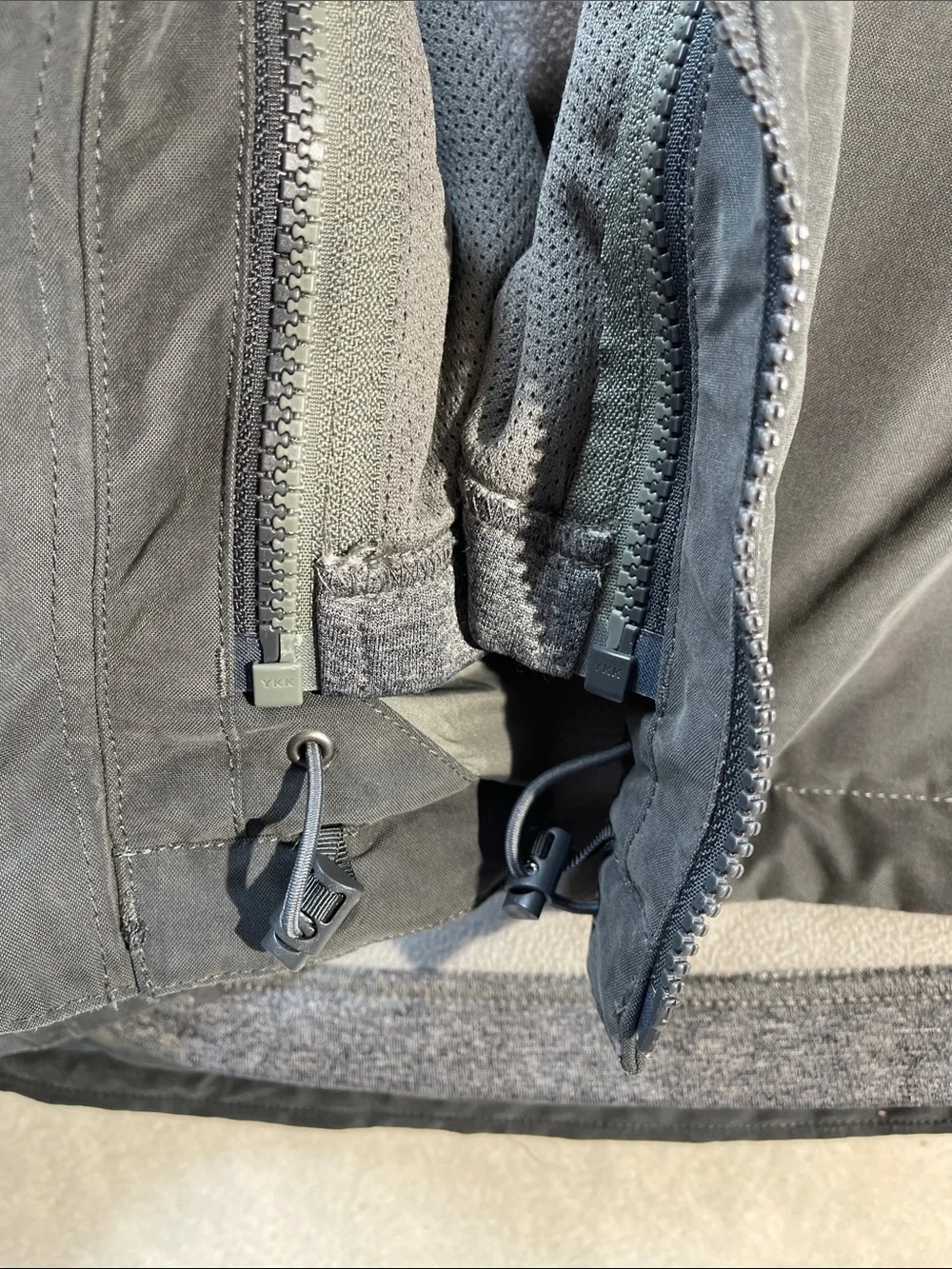 The North Face Men's Hooded Jacket ZIP OUT LINER SIZE S HYVENT